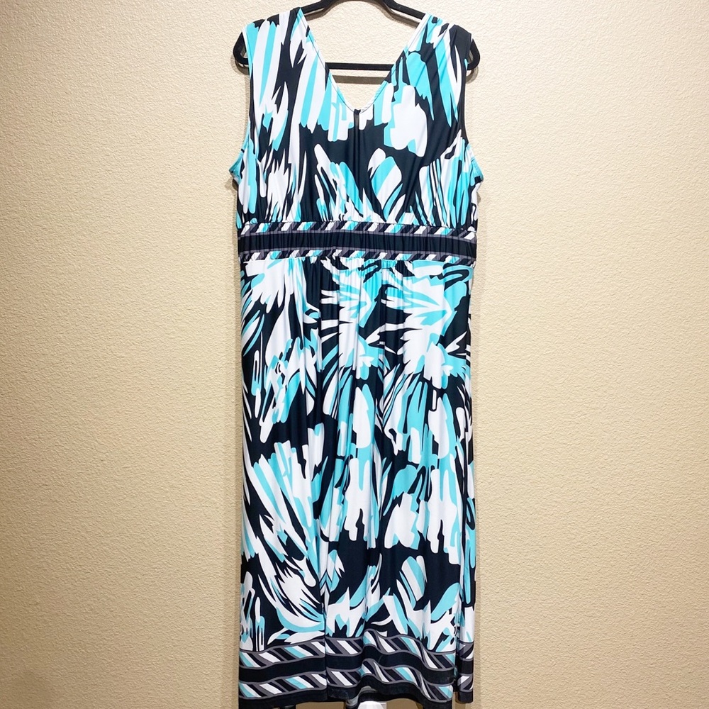 Avenue Size 18/22 Sleeveless Maxi Dress